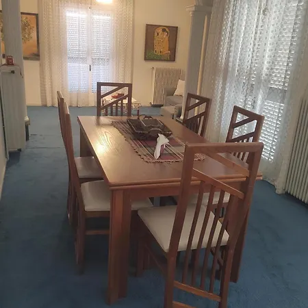 Διαμέρισμα White Castle Πάτρα