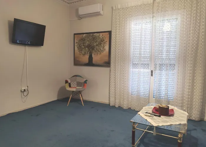 White Castle Πάτρα