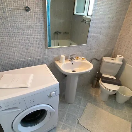 Apartment White Castle *