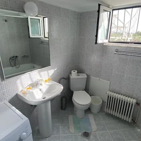 Apartment White Castle *